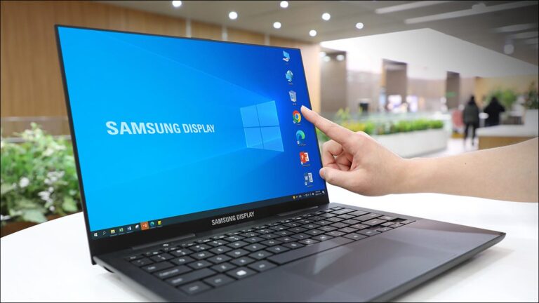 Samsung’s big OLED touchscreens are coming to laptops